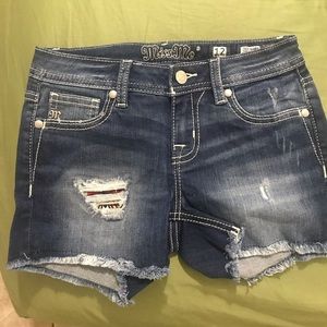 Miss Me Shorts Butterfly